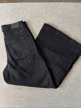 Paige wide leg black jeans -size 26
